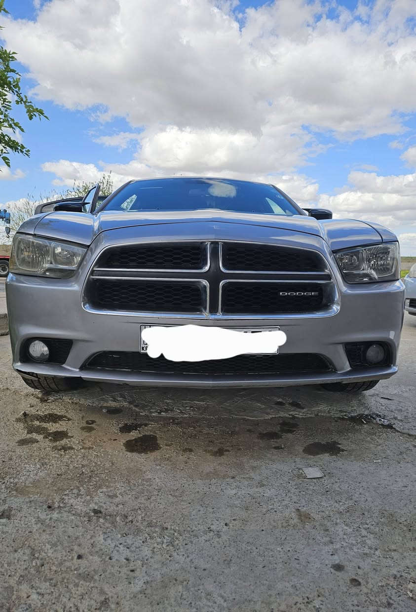 السلام عليكم جارجر 2013 سياره كير محرك شرط ادوات كص متومه ***********
