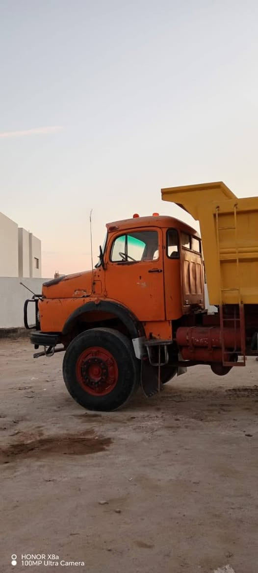 سلام عليكم  يا الله سياره للبيع مديل 81 مجموعه جيف تك ومطوله شاصي مكفول تخم تاير قماره مصبوغه محرك بي تنغيص رقم نجف بسمي سنويه28  سياره جاهزه للعمل (***********)
