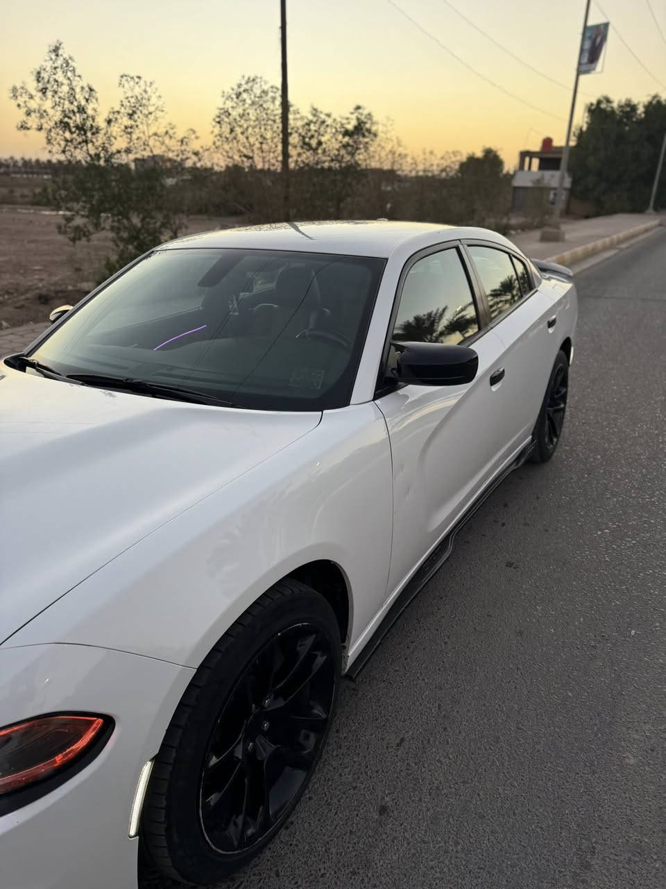 السلام عليكم                                                                     جارجر 2019 خليجي رقم بغداد كفاله عامه  
ماشيه 62 الف محرك 3600
محدثه كت srt كامل  وداخلها عليه تغطيس واناره داخليه زرع 
عنوانها بغداد زيونه
***********
