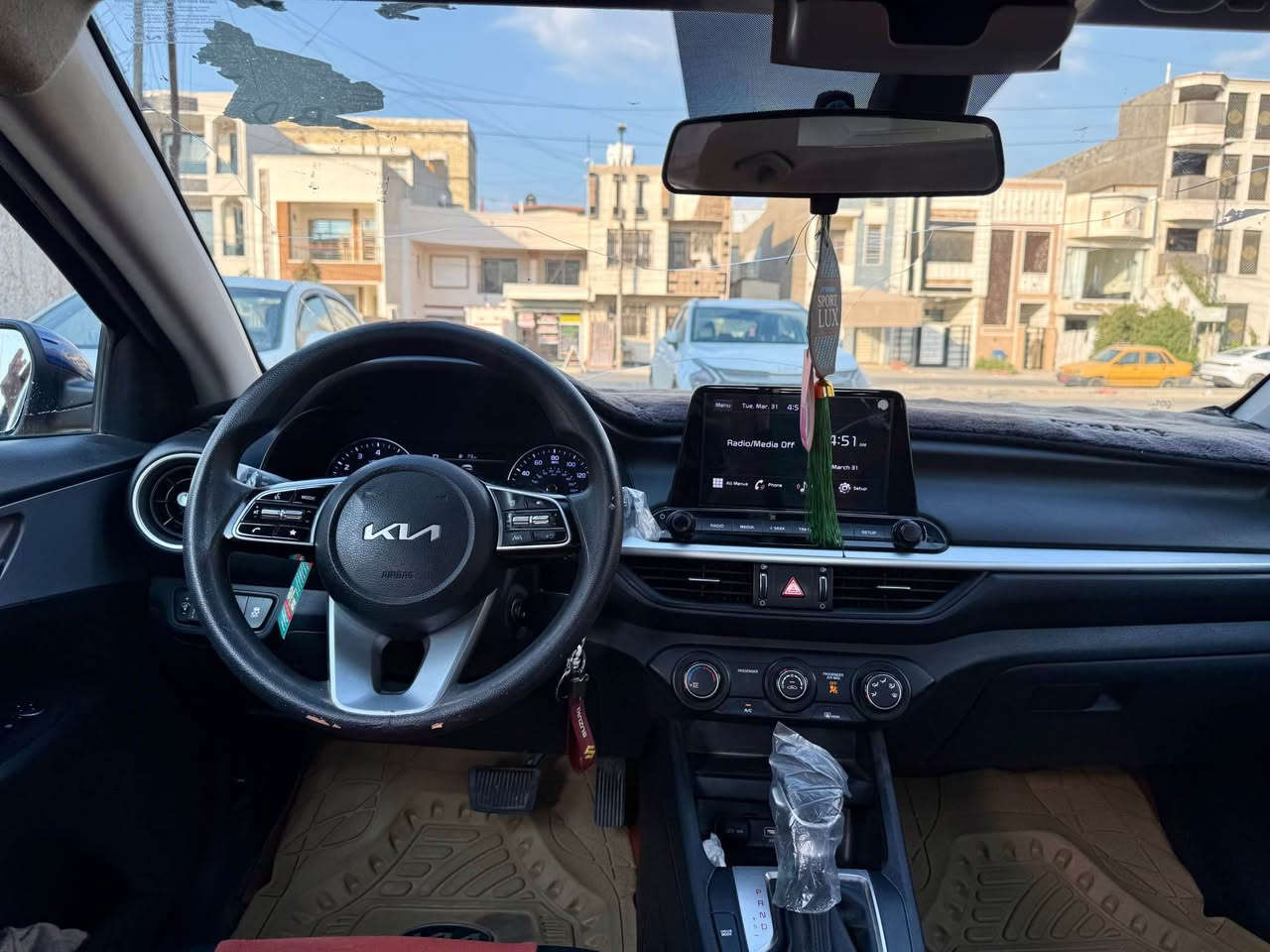 فورتي 2022
وارد امريكي حادث جاملغ وبنيد فقط بنيد 

مكينه 2000دوش 
كير ATالمرغوب
مكينه كير مكفولات 
منضومه غاز بيهة

شاشه كامره 
‎تبريد ثلج
تخم تاير 
صدر جديد 
رقم بغداد مشروع وطني سنويه2029 تحويل ثاني يوم
السياره جديده بمعنى الكلمه ومابيهة اي نقص
معروضه137 وبيهة مجال حق الجيه
عنوان بغداد شارع فلسطين 
*********** بغداد, العراق
