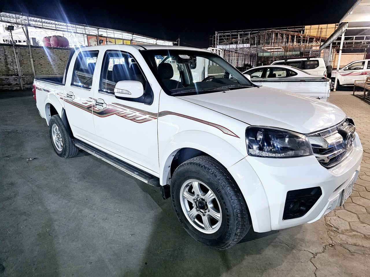 السلام عليكم كريت ويل 2023  مكينه كير حداديه تخم تاير شركه السياره ماشه 85 ألف فقط السياره وضع شركه بسمي  السعر 125وبيه مجال للستفسار وهاذ رقمي *********** مكان بل نجف
