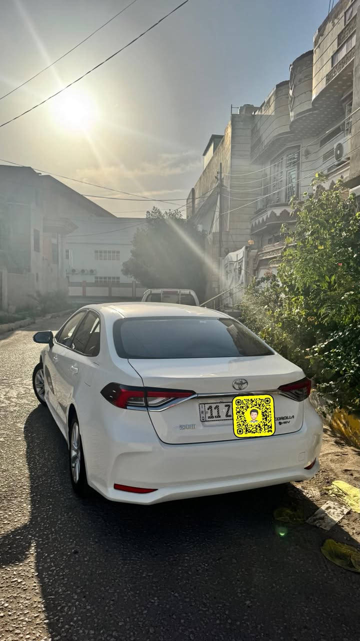 تويوتا كورولا هايبرد موديل HEV 2025 السيارة نظيفة جداً جميع القطع أصلية ماشية 14 ألف كيلومتر قابل للزيادة كير و محرك بشرط بدون اي نقص تفاصيل سيارة علا وضع شركة بيها خدوش صغيرة جداً على البنيد مالت حصو ورصعه خفيفه يم فتحت البانزين 
رقم بغداد تحويل ثاني يوم
محرك هايبرد اقتصادي
نشغيل بصمة
مثبت سرعة
شاشة وسطية
كاميرا خلفية
نحكم ستيرن
نظام مانع انزلاق
نظام المحافظة على المسار
رادار أمامي
مكيف أوتوماتيك
مرايات كهرباء
جامات كهرباء
السعر :159 
رقمي ***********
