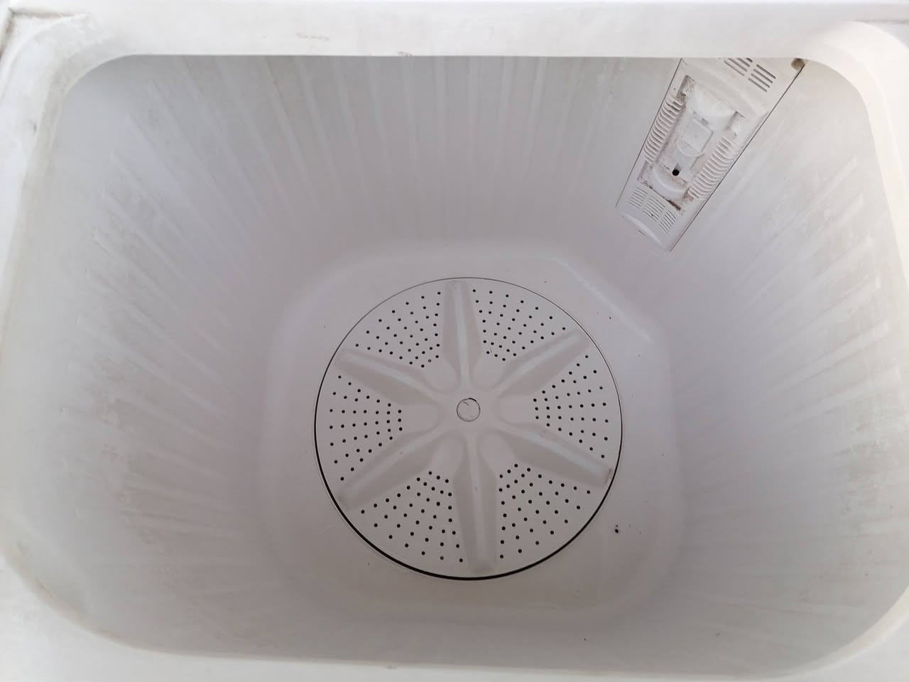 غسالة شونك ٣٤ كيلو تغسل بطانيات شغالة غسل وتنشيف عالفحص مامصلحة سعرها ١١٥ الف
مكنسة هيتاشي ٣٥ لتر اخت الجديدة ب ٣٥ الف
مكانهن حله بكرلي شارع محطة الغاز او الاتصال عالرقم *********** الرقم بيه واتساب
مكلفة بالنشر
