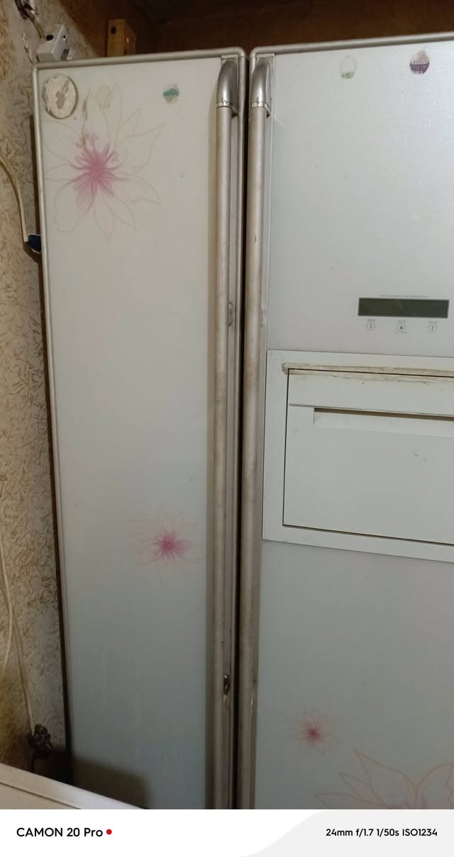 ثلاجه 100والمجمده ب50شغالات ونضيفات مكاني الشعله رقم ***********
