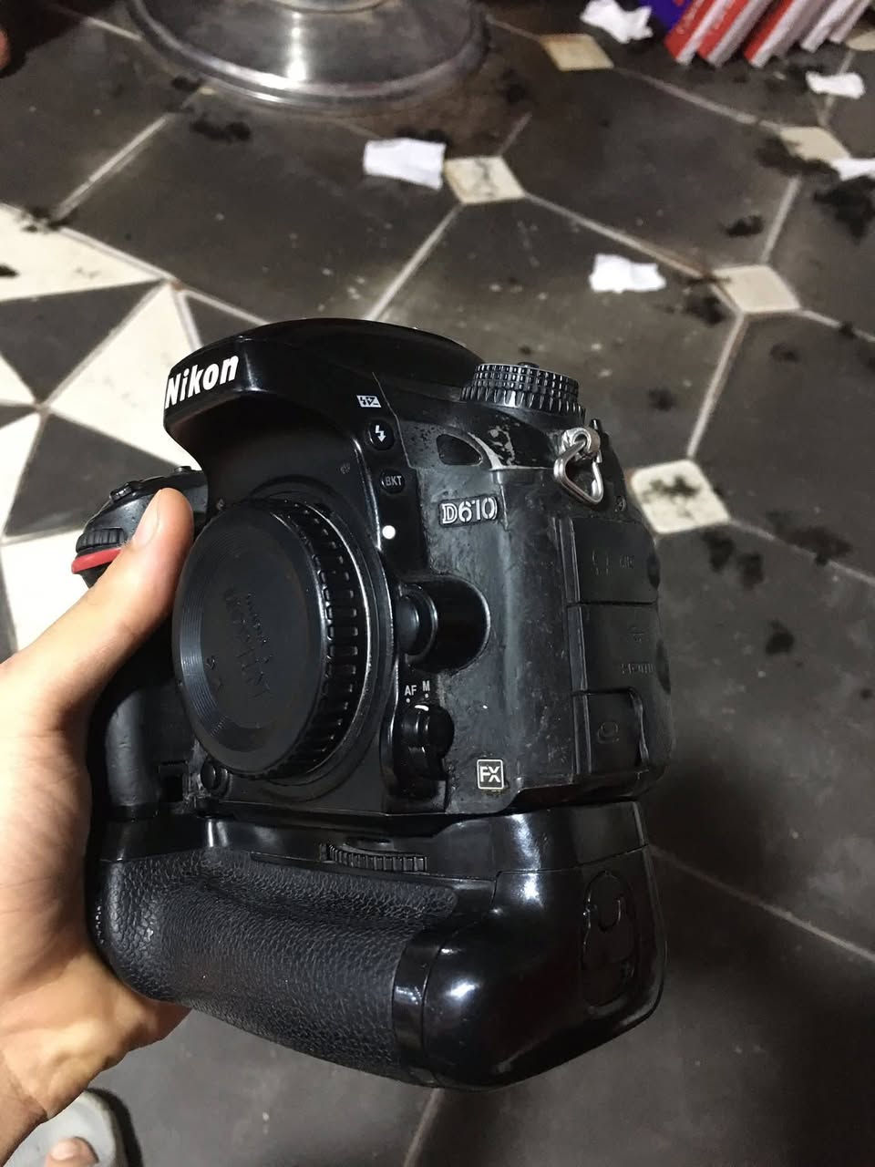 كامره نيكون 610فول فريم لل مراوس شعندك كامره نزل واذا عندك كامره فول افريم انطيك فرق


**إذا كنت صاحب هذا الإعلان وتريد حذفه لأي سبب، رجاءا أرسل رسالة إلى الدعم الفني**