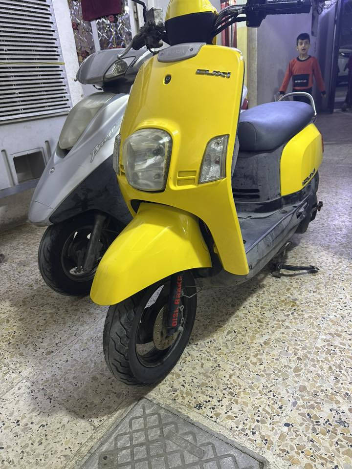 السلام عليكم درجتين بريز و بوليس الدرجتين شغالات وخير من الله كهربائيات كله شغاله مكينه وكاله السعر بوليس ٦٠٠ و البريز ٥٥٠ وبيهن مجال للشراي مكاني مدينه الصدر الرقم *********** متواجد اتصال بس
