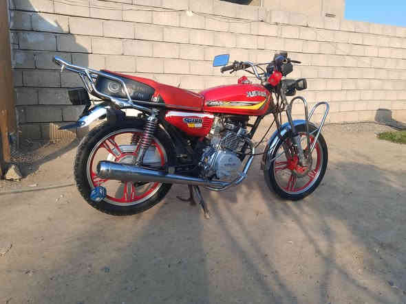 السلام عليكم موطور سيفان 2023شرط محرك ما مفتوح السعر 550وا بي مجال للطيبين  ويرهم مراوس حسب القناعه ***********
