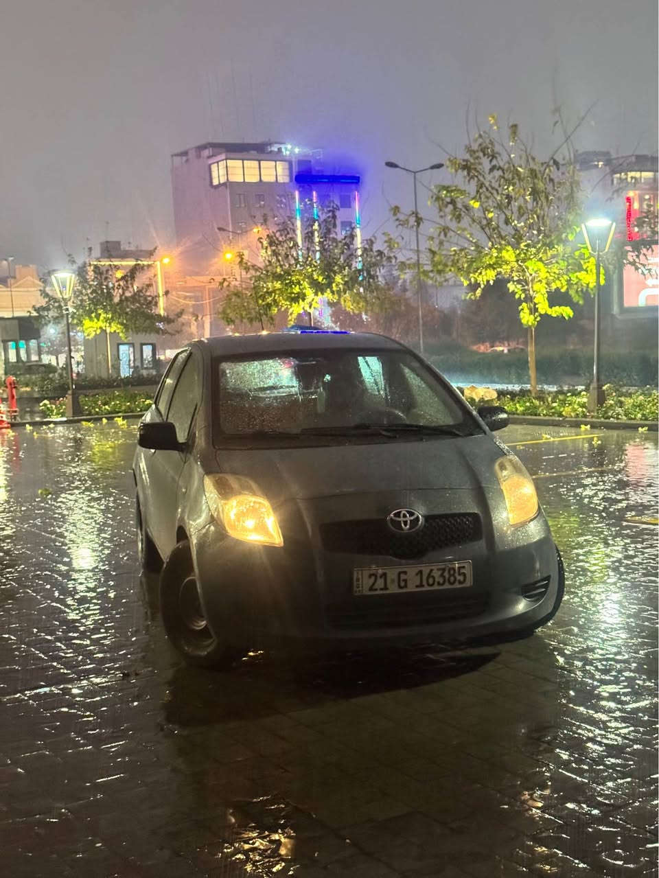 يارس 2008 مه كينه گه وره ABS كير تؤماتيكه ره قم وژينگه تازه يه 3 پارجه ى بؤياخه له گه ل دؤسه كى بوياخه پيش و پشتى هيجى نيه سه ياره كه خاوينه هه موو شتى به شه رته سعرى 76 مجالى تيدايه *********** 
*********** أربيل, العراق
