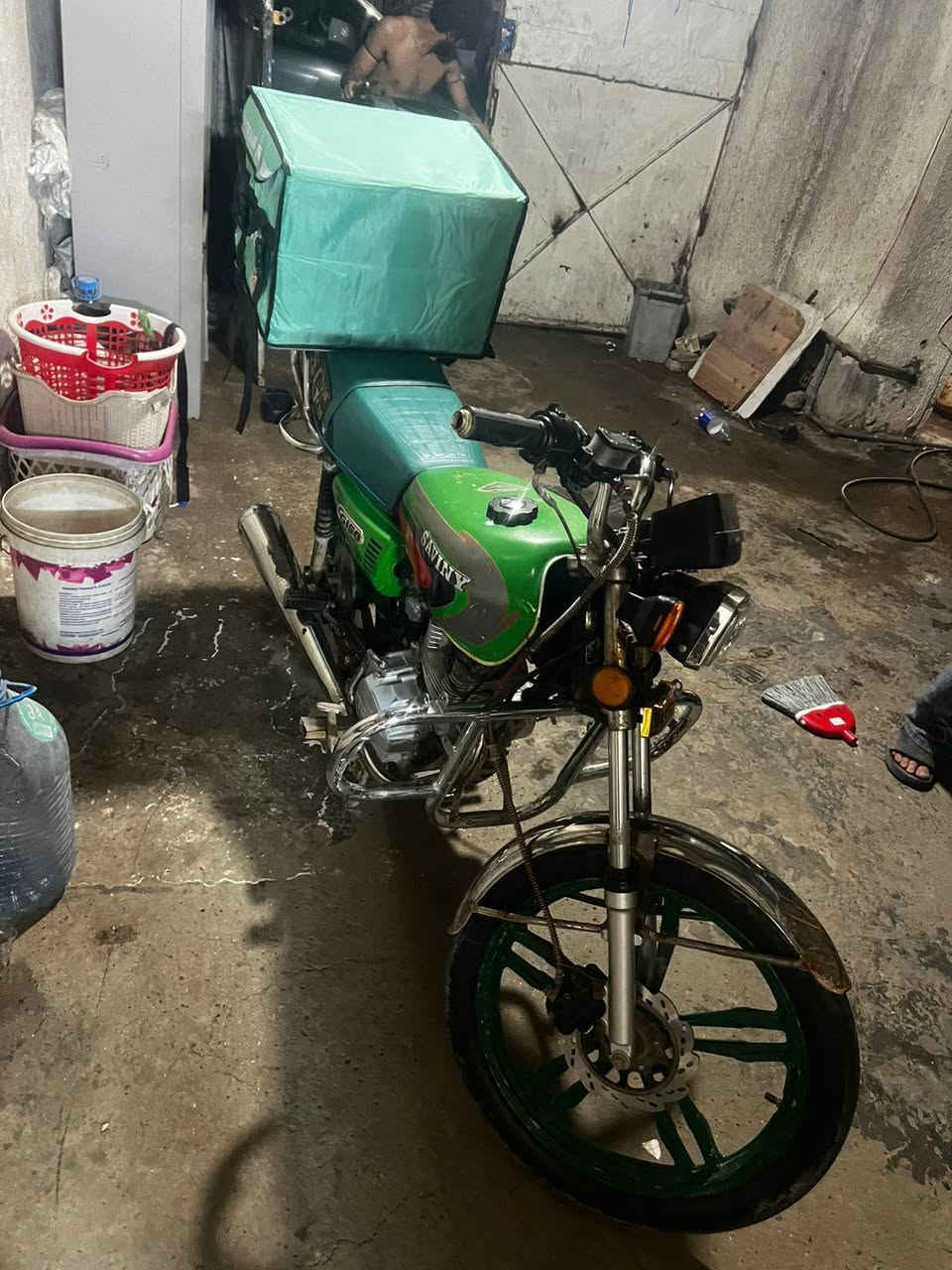 السلام عليكم 
جاهزة من كل شي 5 كير مكان بغداد الحبيبية السعر 750 وبيها مجال للشراي 
*********** وتساب
