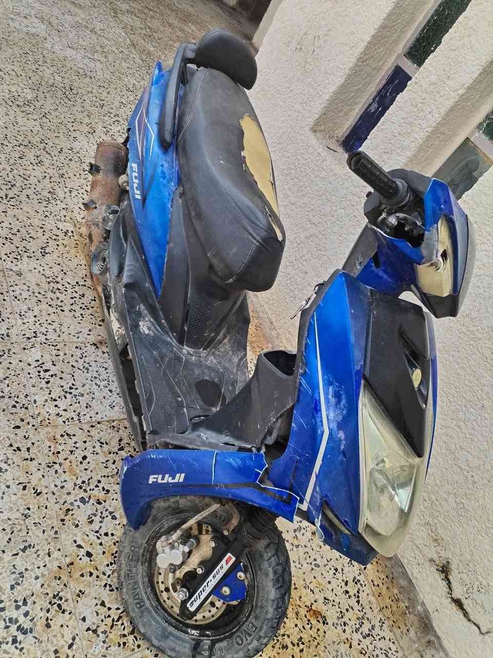 للبيع كوم حديد
١٧٥ وبيها مجال

***********
