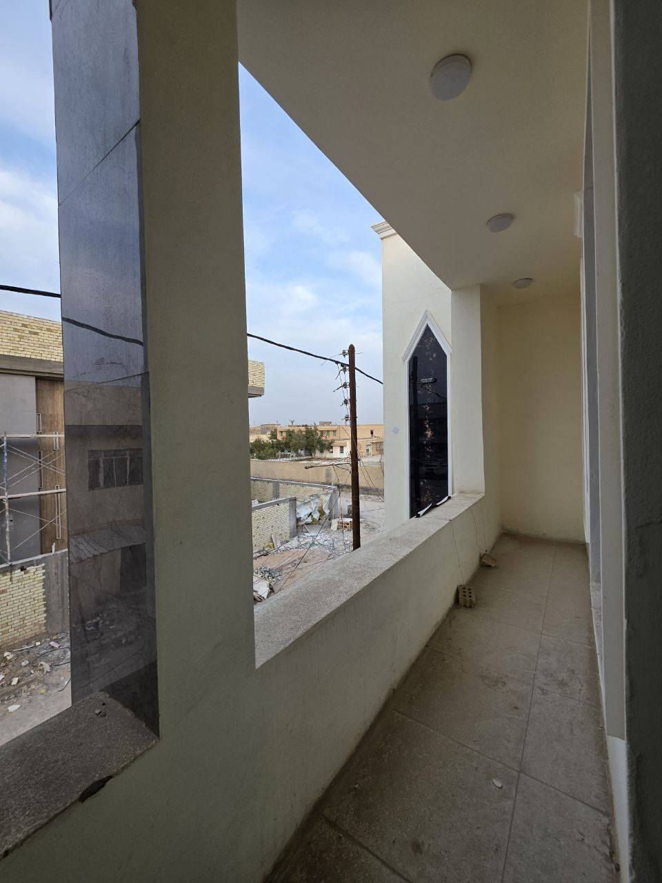 بيت للبيع/ طابو صرف 
بناء حديث زيرو 2025

الموقع: بكرلي/ حي المعلمين/ مقابل مدرسة بنت الهدى
المساحة: 124م² الواجهة 6.25م
التفاصيل: 
ط١/ مدخلين، استقبال مفتوح على الهول، غرفة نوم، مطبخ معزول، مجمع صحي داخلي و خارجي، ومنور 
ط٢/ غرفتين نوم، هول، مجمع صحي، و بلكونة، وسطح 
الخدمات: شارع تبليط، مجاري ،و ارصفة 
*المخزن مربوط مع مجاري الشارع 

للاستفسار: ***********
