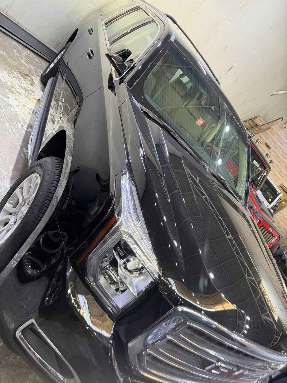 السلام عليكم يوكن. XL 2015 خليجي وكالة لمنصور
سيارة جديدة لوك استخدام شخصي ماشي 97كم 

مكفوله من صبغ وضربه وتبديل 

*********** مكان بغداد رقم بغداد جديد بسمي
