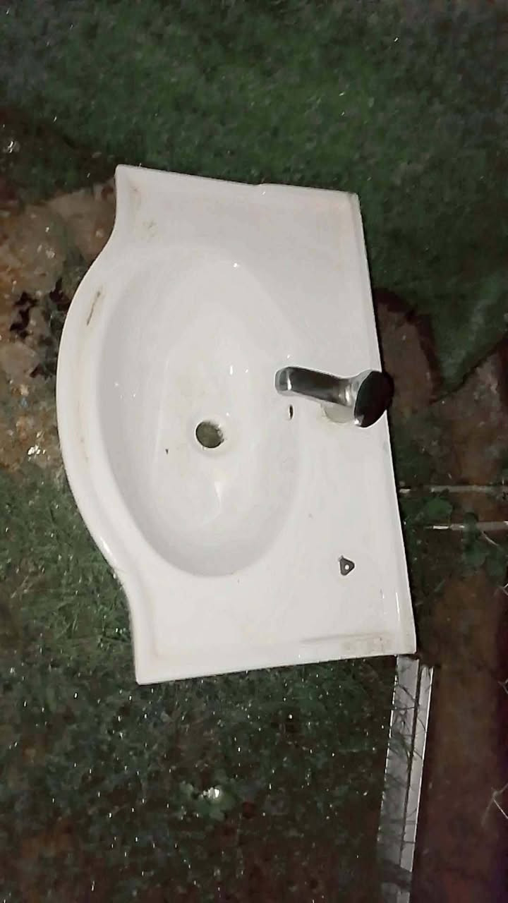 سلام عليكم طباخ ثنين عيون يشتغلن وثنين مايشتغلن ب 20 وبي مجال خلاط ب 5 مغسلة ب5 مبردة ب20 وبيهة مجال بلازمة ب50 وبيها مجال


**إذا كنت صاحب هذا الإعلان وتريد حذفه لأي سبب، رجاءا أرسل رسالة إلى الدعم الفني**