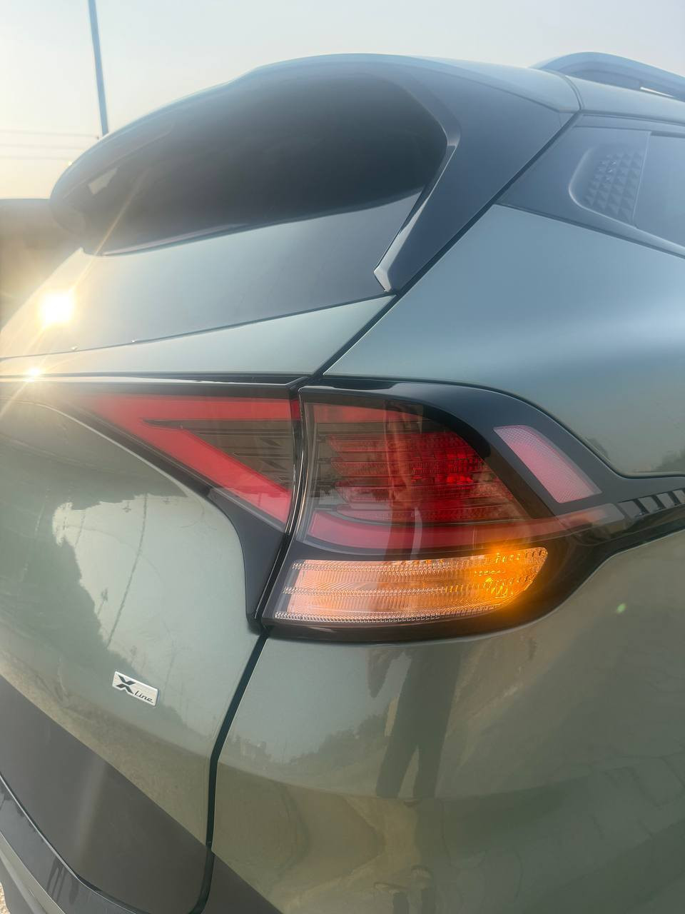 سبورتاج 2024 الون المميزة اخضر
الموديل : 2024. ). 

المحرك : 2500 

المواصفات :

* دخول وتشغيل بصمة.

* تشغيل عن بعد.

* تحذير النقطة العمياء.

* أنظمة قيادة متعددة.

* المصابيح الأمامية زينون.

* كشافات الضباب زينون.

* لوحة عدادات المركبة LCD.

* المقاعد الأمامية كهربائية.

* مقاعد جلد اسود 

* حساسات خلفية وأمامية.

* حساس مطر.

* هاند بريك بصمة.

* نظام Apple CarPlay.

* مكيف خلفي..

* صندوق كهربائي.

* بنوراما كاملة 

الشاشة الأمامية و تحكم التبريد لمس

* تفاصيل خارجية سوداء لامعة.

رادار امامي 

سيارة نضيفة اخت الزيرو 

الشاصي سليم 

رقم فحص ثاني يوم تحويل باسمك 

وبالعافية للي ياخذها 

دخول جديد للعراق 

السعر. ٢٢٥ ورقة
الاتصال حصرا على هذا الرقم ***********
واتساب اتصال مفتوح
