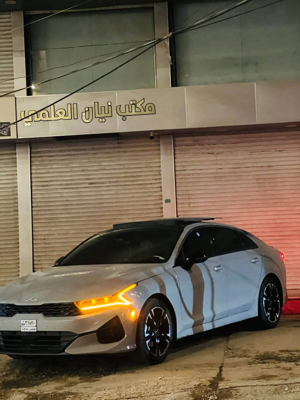 كي فايف K5 موديل 2023جيتي لاين
فول مواصفات للاخير 
مواصفاتها ماتذكرهن بكد مو مليانه
بانوراما 
رادارات 
توقف ذاتي 
قيادة ذاتيه 
4 انضمه قياده 
ايكو /نورمال/ سبورت/انسيابي 
كشانه كرزي جلد 
كامرة دواره وبنفس الوقت 260 درجه
بصمه تشغيل دخول ذكي 
اشارة ترحيب عند الاقتراب
سقفيه اسود بلاد
شحن وايرلس
شاشه كاربلاي
تخم تاير جديد
تخم حداديه جديد 
هزه جديده
سنويه جديده تسجل جديد 
رقم صلاح الدين باسمي
 لون سمنتي ضررها 3 قطع 
للبيع ترهم نقد وترهم مقدمه زينه 
الخاص مقفول اتصل ع رقم 

‭0780 033 7119‬
