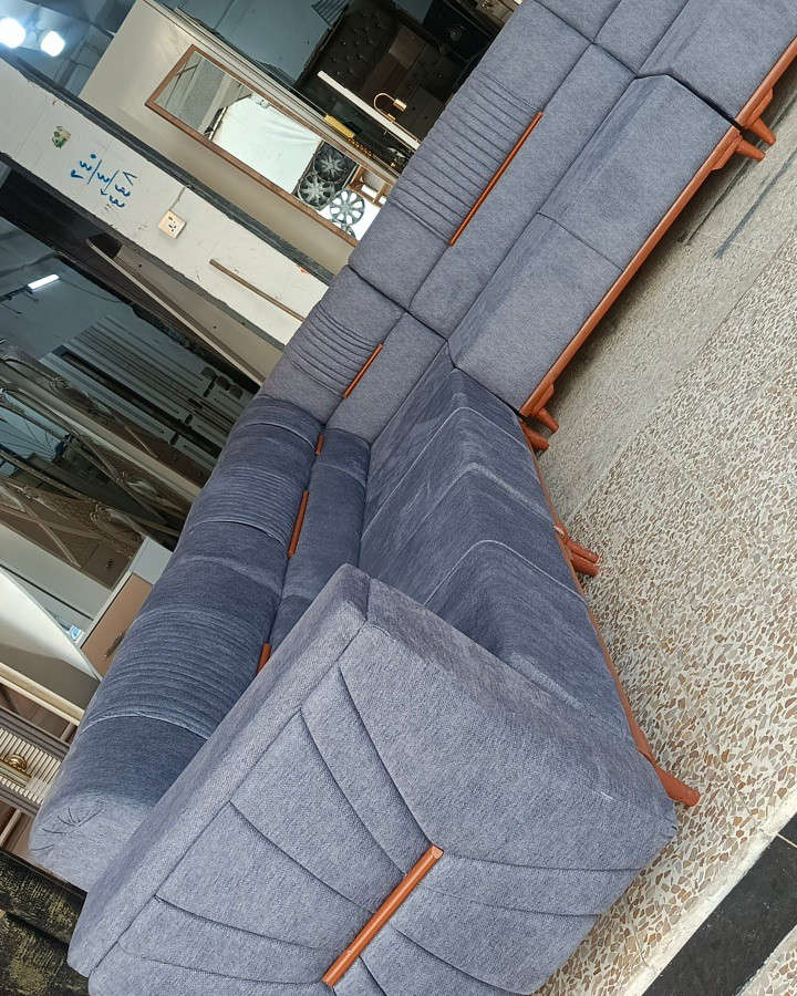 من معرض فهودي الدليمي ديوان 7 امتار شغل موصل بلوك خشب عراقي فصال كلش حلو سعر 450 من الاخير العنوان موصل سايدين القادسية الثانية قرب جامع علي بن أبي طالب معرض فهودي الدليمي للستفسار *********** اسيا ***********
