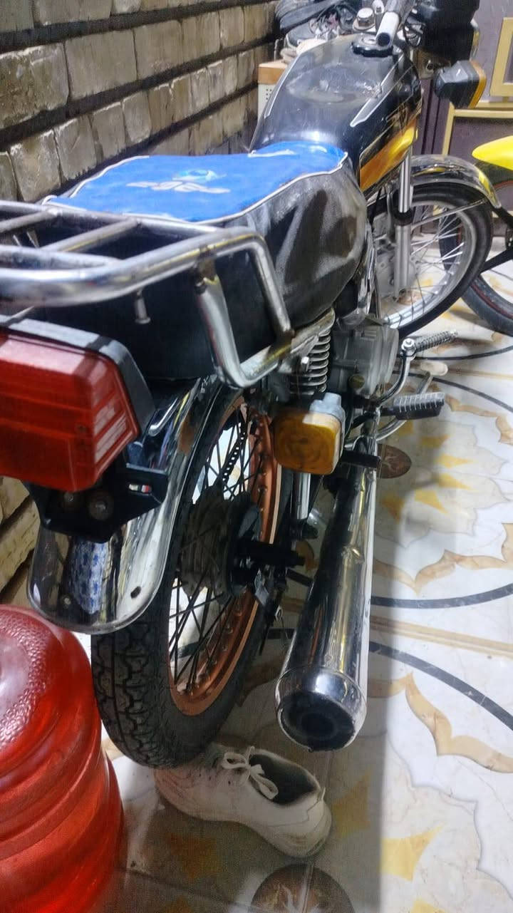 للبيع 4 كير وراقها ضاعت مني يعني كلك رايد بيها 350 قفل مكفوله من كلشي مكاني كربلاء البوبيات واتساب ***********
