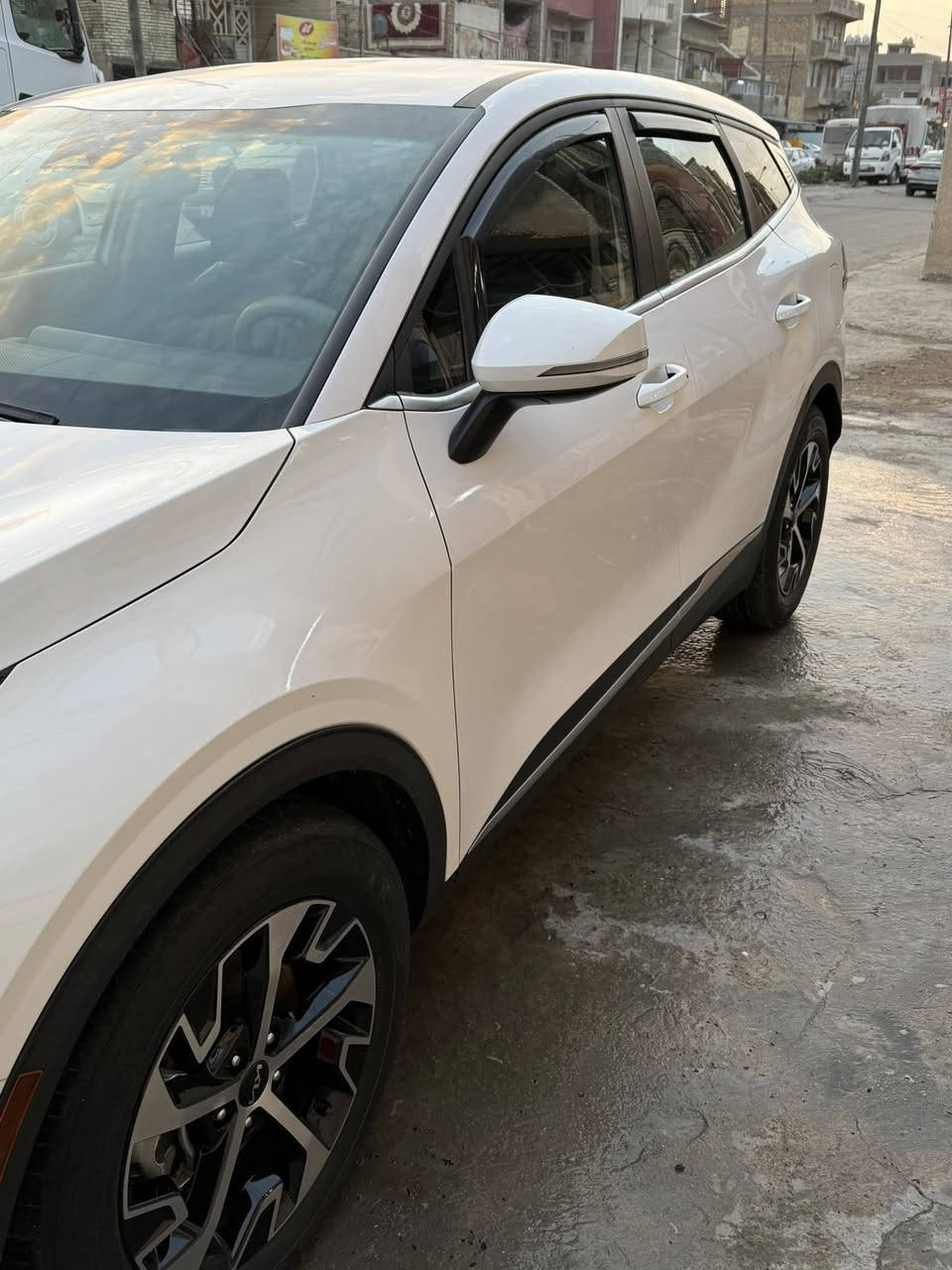 كيا سبورتج أمريكي موديل 24
25 ميل
مبدل جاملغ الأيمن ولبنيد
مواصفات السيارة
بصمة تشغيل عن بعد تحكم ستيرن
كشن جلد وتدفئة
كشن كهربائي
حساسات امامية خلفية جانبية
مكان السيارة بغداد مدينة الصدر
سعر 198
***********
