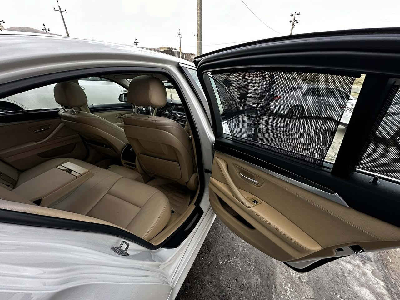 وكالة العروش
عداد المسافه ٢٣٧
باب سايق صبغ بدون دواخل خشم بوند شبر صبغ
مواصفات السيارة فول
ابواب شفط خمس كامرات
خمس بردات
وباقي المواصفات معروفة
سيرفس كامل ما تحتاج مصرف
دينار
مكان السيارة كويه
سونار موجود
السعر يعني 178 ورقة وبيها
مجال للطيبين للتواصل على
] الرقم
***********
