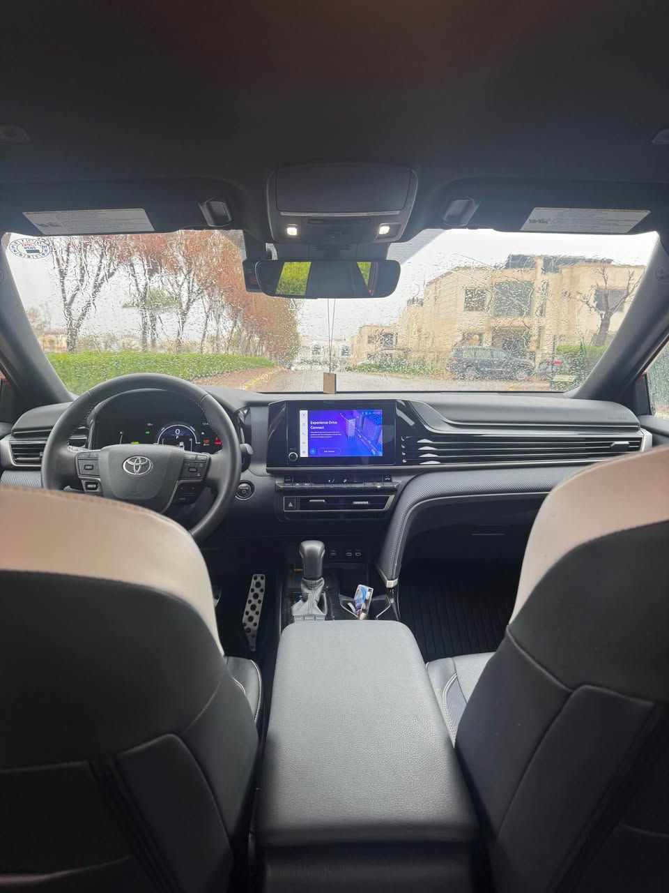 للبيع كامري ٢٠٢٥ وارد امريكي 
مواصفات se 
شفتات بالستيرن 
تشغيل عن بعد
هايبرد محرك ٢٥٠٠
بيها قطعة وحده PDR بدون داخل
ايرباك برده فقط الباقي سليم شركة 
ماشية ٣٨ الف ميل
مكان السيارة اربيل وباسمي
السعر 238 وبيها مجال بسيط
رقم التليفون بالمنشور أربيل, العراق


**إذا كنت صاحب هذا الإعلان وتريد حذفه لأي سبب، رجاءا أرسل رسالة إلى الدعم الفني**