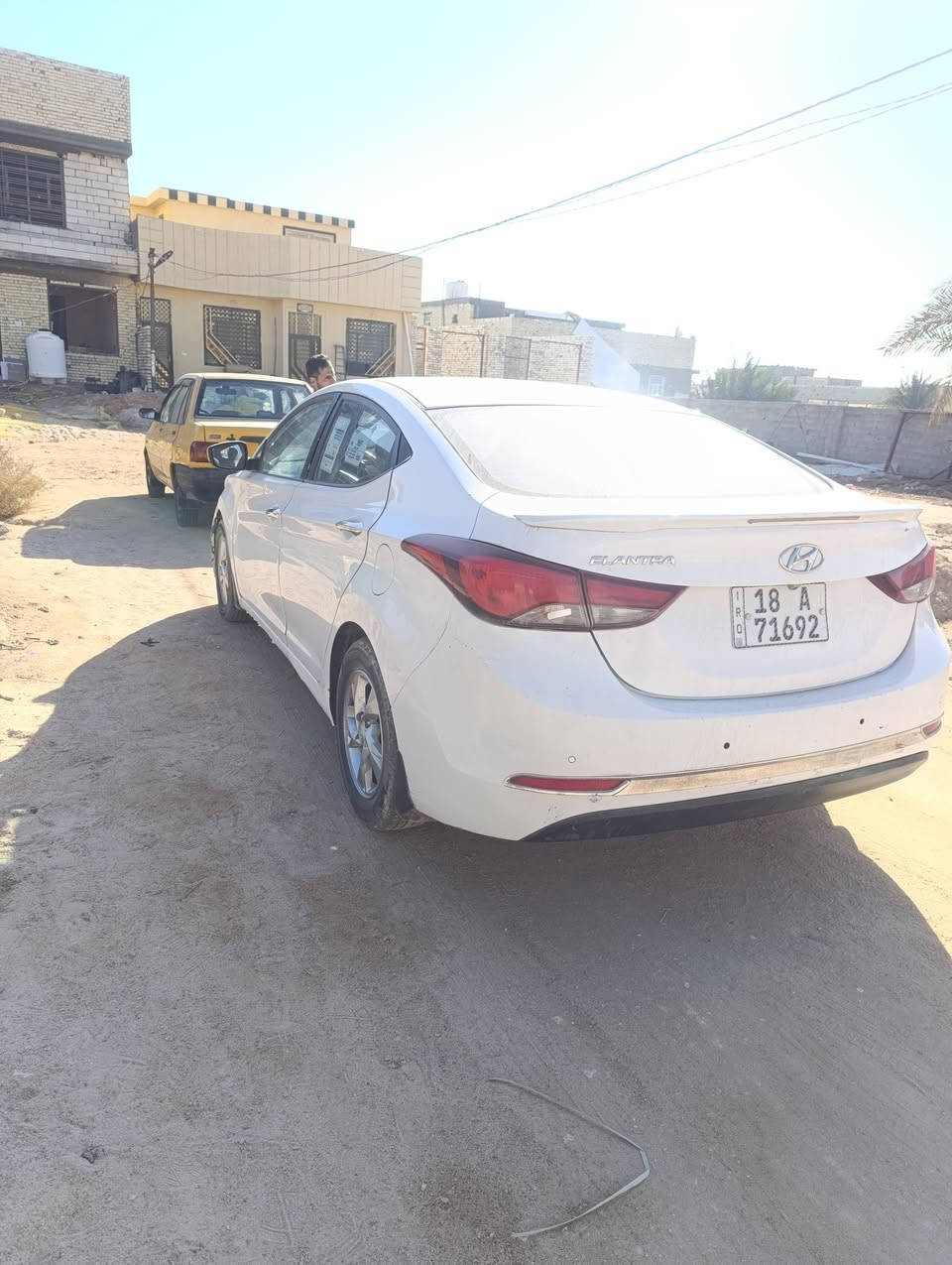 السلام عليكم حبايب  سياره النتره وارد خليجي السياره بيها قطعتين كما موضح بل سونر  باقي السياره كفاله السياره معروضه (120)وبيها مجال وهاذه رقمي ***********
