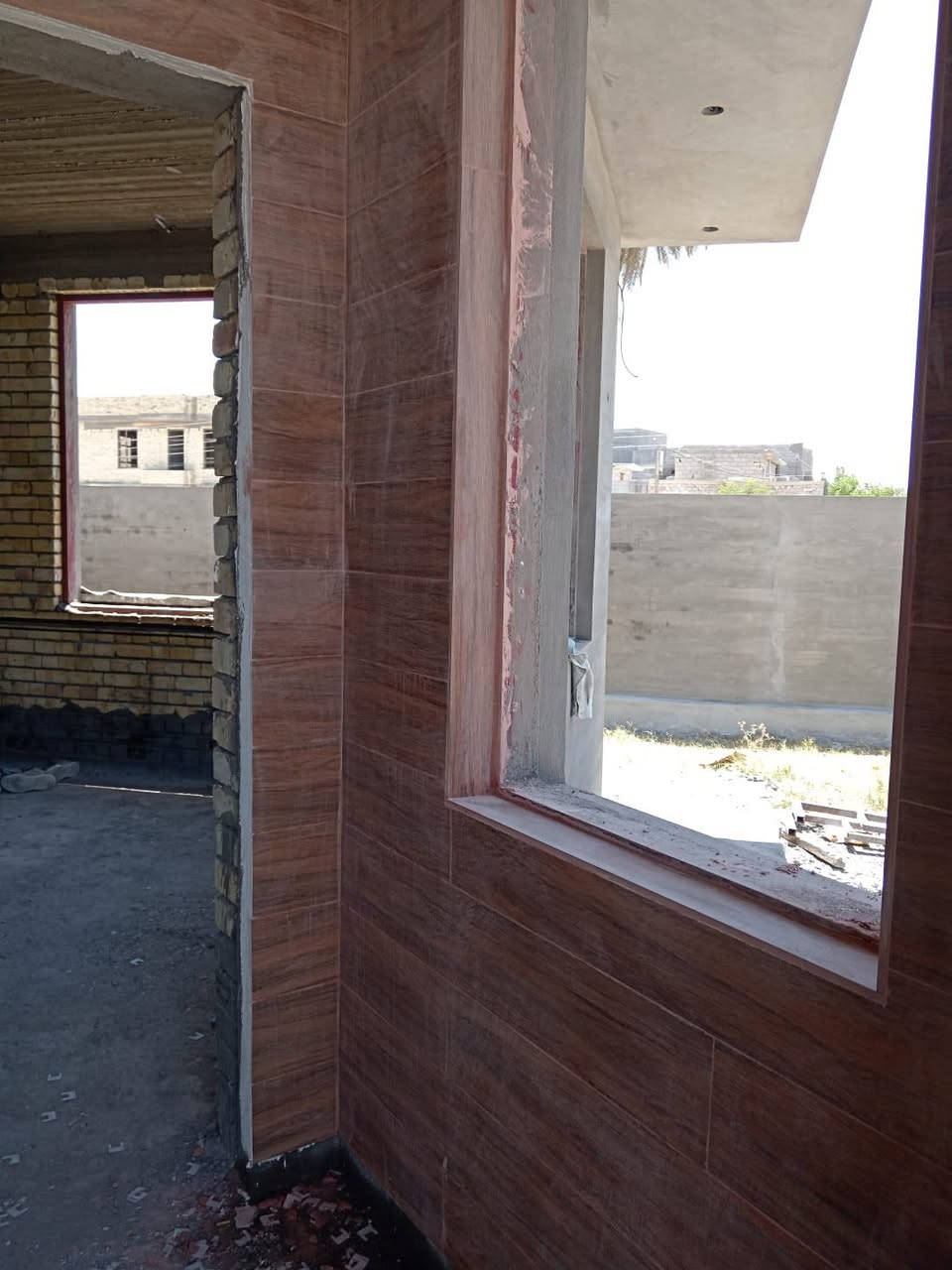 خلفة سيراميك جدران وارضية  متفرغ حالياً شغل درجةَ. اولةَ مثلَ ما واضح بل صوره الرقمَ. ***********
