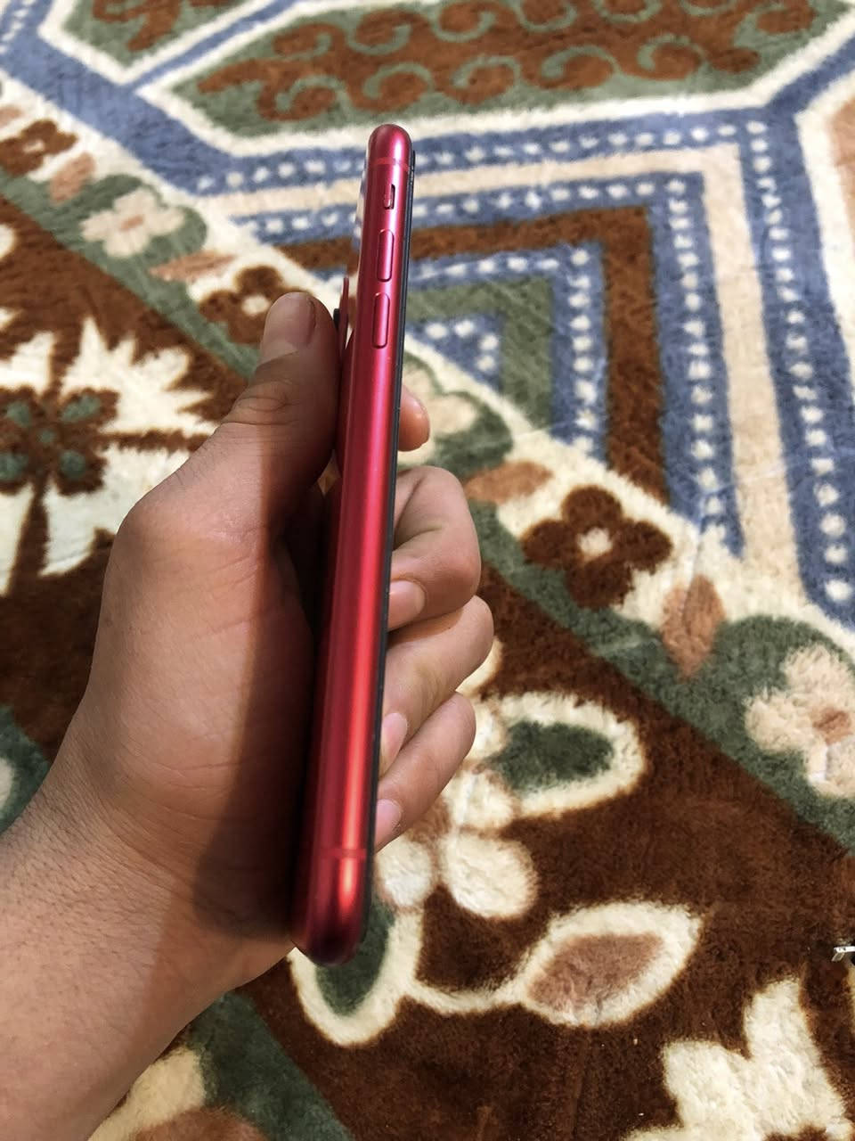 ايفون  ١١ كامرتين للبيع ٦٤ كيكه كله عل بلاد كبس وتر بروف بطاريه ٨٥بلاد بلاد محدث اخر تحديث تك سيم جهاز الجنايه متواجد خاص وتساب وهاتف رقمي ***********
