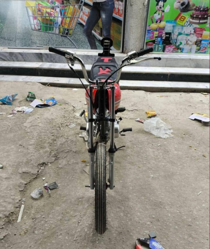 سلام عليكم دراجه تعميره 26 دراجه كلك بدون اوراق صار عشر تيام معمره دراجه اي نقص ما بيهاء كامله من نت للمحرك تعميره كله شلامجه اصلي من سيد خلدون مكان العماره حجي عبد ***********
