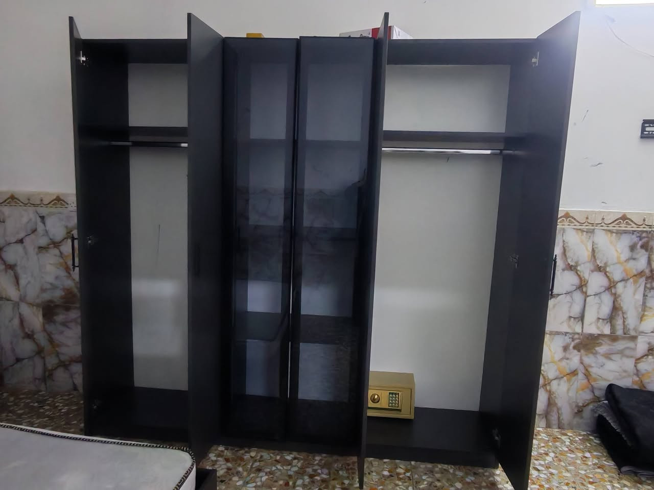 غراض للبيع الدوره شارع 60
***********
