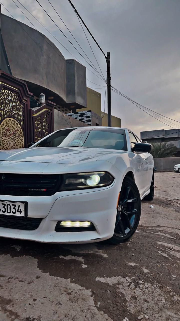 السلام عليكم
جارجر 2016 sxt
كلين 
رقم اربيل الدولي 
بسمي 
السعر 195 وبيها مجال 
مكاني حله 
***********
