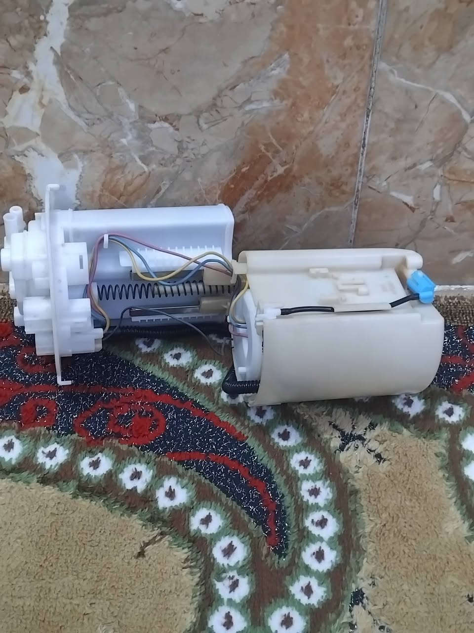 سلام عليكم غراض مال هايسه البيع عبوه ب60 و بيهه مجال و الدرج نضيف جديد ب75و اهم بي مجال و تلبيسات كاملات  ب60 و اهم بيهن مجال تصل عله هاذه الرقم و بيك خير و تدلل ***********
