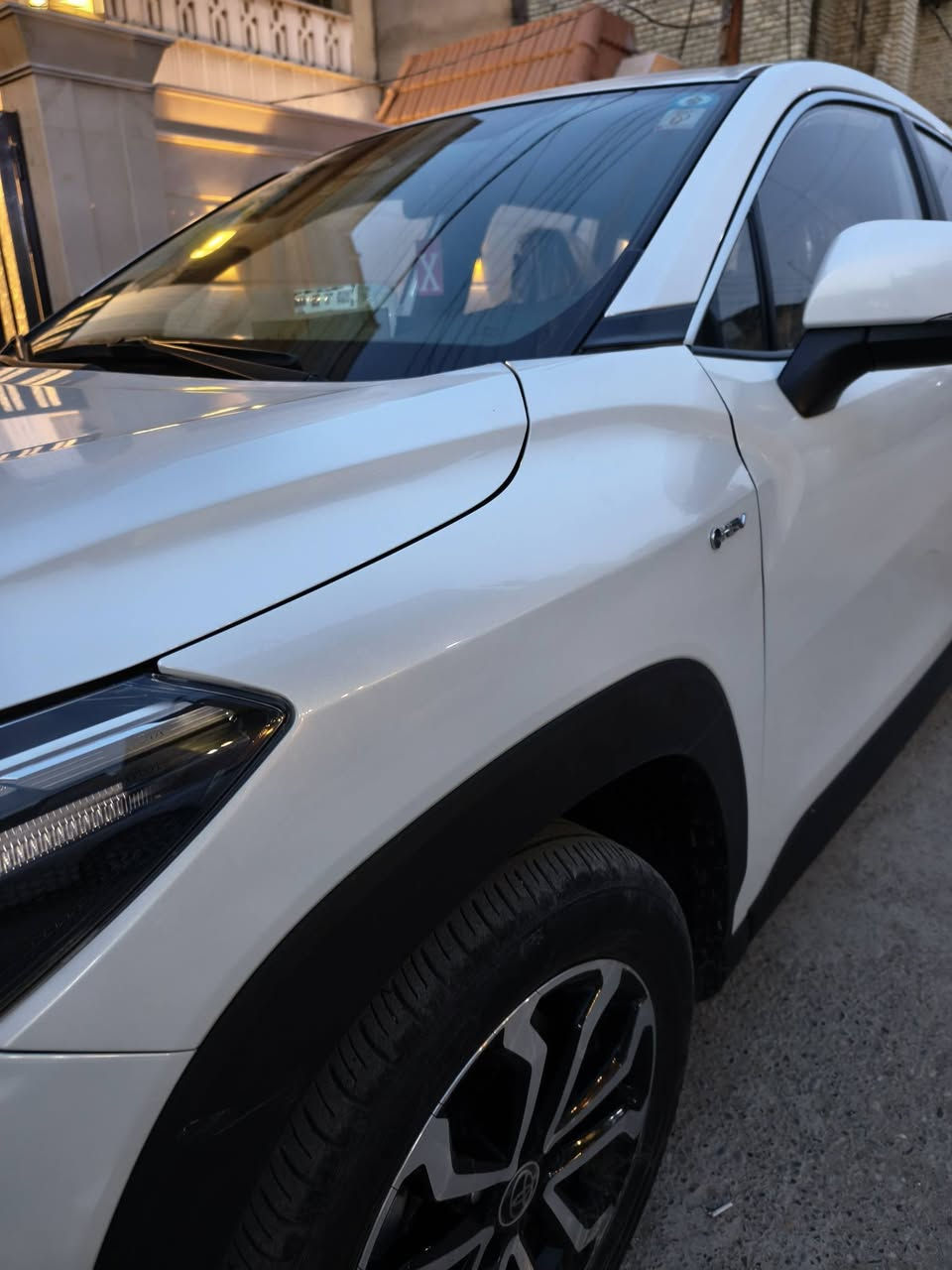 🚗  للبيع – تويوتا فرونتلاندر 2024 بلادي فول مواصفات
سيارة نظيفة جداً واستعمال خفيف، ممشى قليل، أم الخمس عدسات، جاهزة .

📊 التفاصيل:

• الموديل: 2024

• الممشى: 29,000 كم

• السعر: 24,500,000 دينار قابل للنقاش للجادين

⚙️ المواصفات:

• محرك 2000cc هايبرد اقتصادي

• فتحة سقف

• رادار أمامي

• مثبت سرعة

• قيادة شبه ذاتية

• تحذير الخروج عن المسار

• كاميرا خلفية أصلية (دوّار)

• هاند بريك دكمة

• Auto Hold

• تحكمات كاملة بالستيرن

• مقعد السائق كهرباء 3 وضعيات

• داخل جلد بلادي

• تبريد مقاعد قطعتين

🔧 ملاحظة:

يوجد PDR خفيف بدون صبغ:

• بالبنيد على كد شبر تقريباً

• وجاملغ السائق أيضاً على كد شبر

📍 الموقع: بغداد – البلديات

📞 للاستفسار:

***********

السيارة بحالة جداً جيدة وممشى قليل
