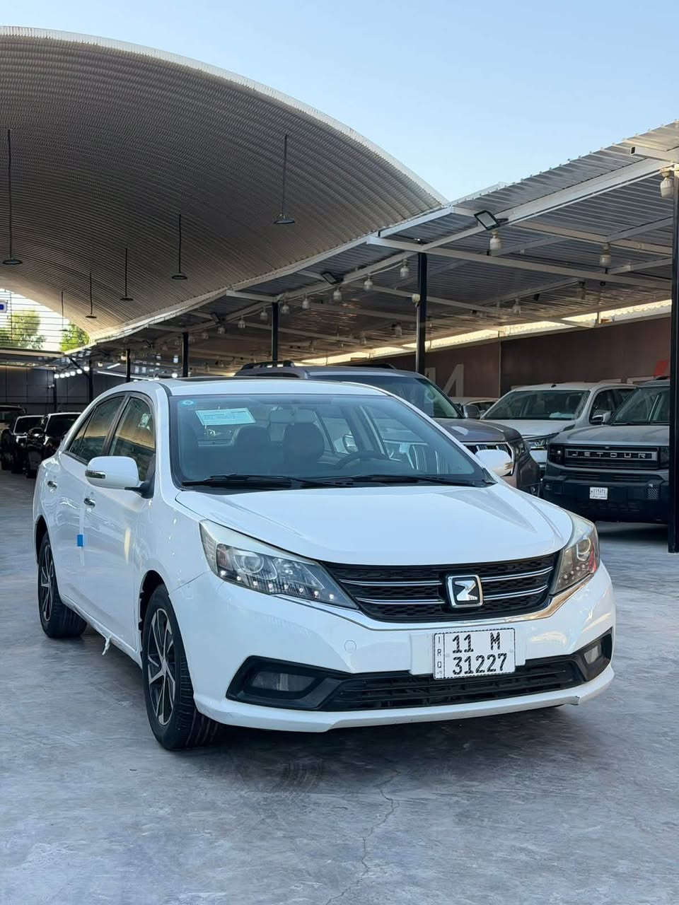 السلام عليكم ورحمة الله للبيع
زوتي 2016 Z300 الشركة العامة 
رقم بغداد جديد سنويه باسمي
فول مواصفات مناقصهه اي شي 
محرك 1600 مسيبوشي ياباني بلادي 
سلايد فتحه  شاشه كامره خلفيه وحساسات كشنات جلد
تحكم ستيرن لد امامي+زنون بك لايت لد ويلكب
السياره مكفوله من الصبغ 
مكاني بغداد الكاظميه
***********
