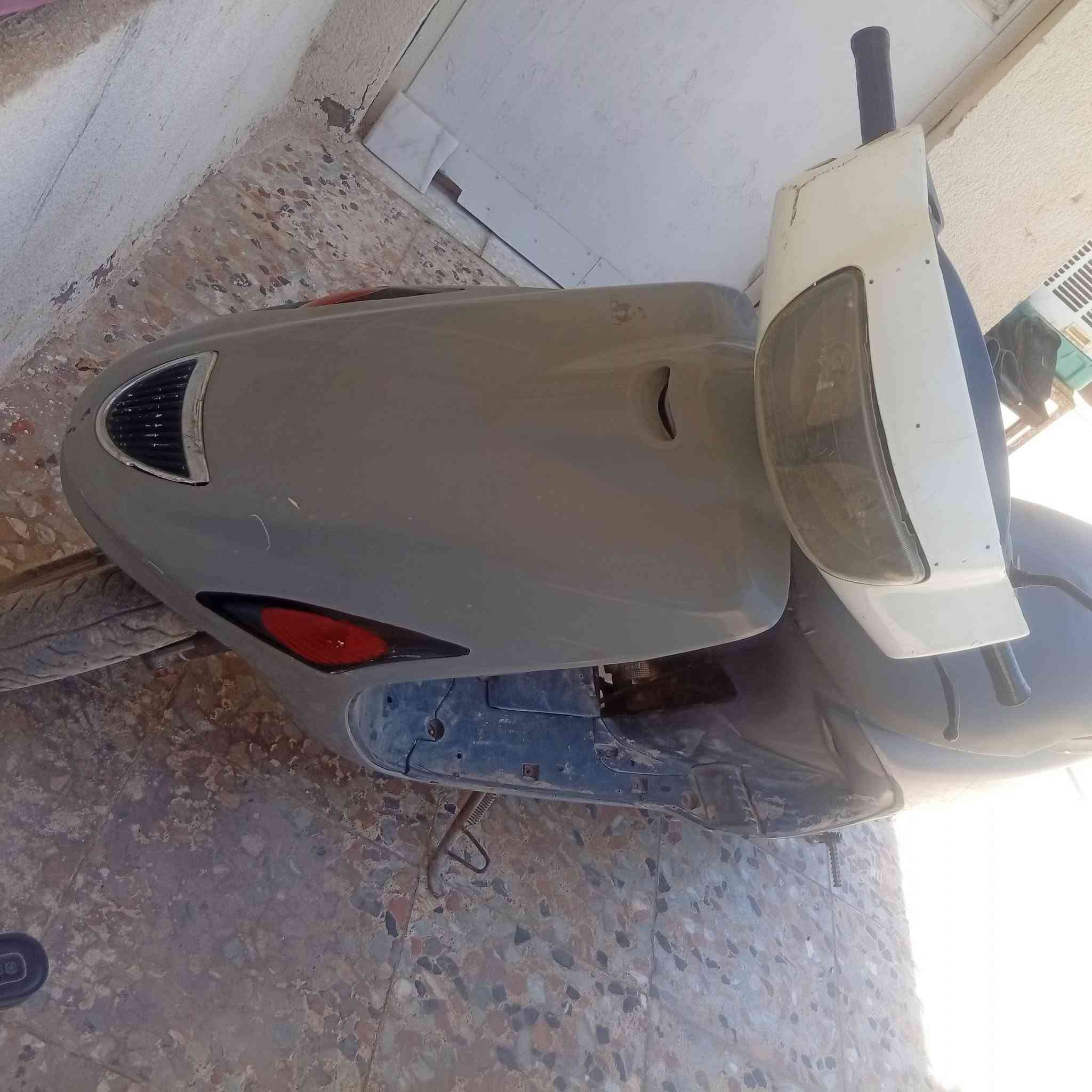 سلام عليكم شباب دراجة فراشة للبيع مامفتحوح دراجة نضيفه امانت الله سعر 300 وبيه مجال ***********
