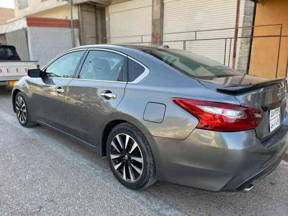 سيارة التما موديل 18 فئة sv سيارة كفالة عامة فقط بيهة اشوي بارد شبر كير مكينة شرط داخل اسود جلد شرط تحويل وغرامة سيارة بسمي سيارة ماشي 90 مل رقم اربيل 
رقم تلفون *********** كيفري
