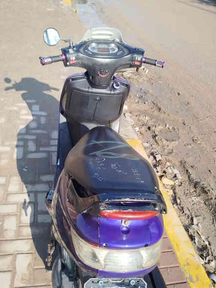 السلام عليكم دراجه للبيع الدراجه نظيفه نقره سلف الدراجه نظيفه ترابات كلها شغاله السعر ب 500 مكان الديوانيه قضاء الشاميه ***********
