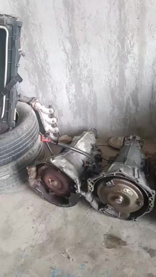 سلام عليكم
يتوفر مكينه يوكن 5300 موديل 2007 تك حساس

مكينه يوكن 5300 موديل 2012دبل حساس

مكينه الفينيه 5300 

كير الف طبله

كير الفينيه حجم 700 لوكير 

كير طبله حجم 700

مكان حله مجمع هشام جواد

توصل على رقم او وتساب

***********

***********
