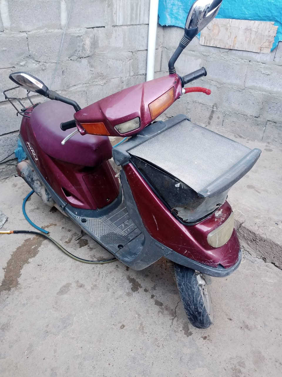 ماطور بزون لل بيع كله شغل مكينه نضيفا بس الشاصي مقوه السعر 160
بي مجال قليل اتواصل على رقم ***********
او على خاص
