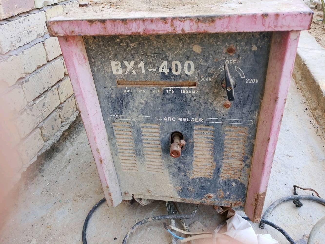 ماكنة لحام للبيع للاتصال ***********
