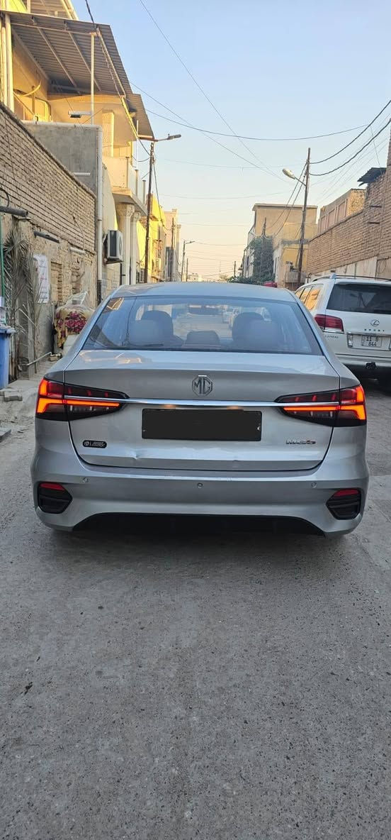 بلس MG 5 موديل 2024. خليجي
للبيع
المشي : 39 الف قابل لزياده
اللون : سلفر
رقم : البصرة الانكليزي تحويل مباشر
المواصفات :

المحرك 1500 تنفس طبيعي
كير اوتماتيك

تبريد قطعتين امامي وخلفي دبل فريز
شاشة كبيرة ابل كار بلي واندرويد
السيارة بصمة
بصمة ابواب وصندوق
هندبريك بصمة
اوتو هولد
ويل كب كروم
كروز سرعة
تحكم ستيرن جهتين
لايت + بك لايت لد Led
بلوجكترات امامية زنون Led
اشاير بالمري الجانبية
لايت عدسة زنون +تكحم بالايت ماطور
حساسات خلفية
حساس ضغط اطارات
4 جام كهرباء اوتو
دبل كامشفت
داخل اوف وايت + صاج ونيكل

*السياره مغلفه كشنات تغليف جلد استخدام شخصي
الكاعيه مغلف ارضيه جلد
مكان السياره البصرة
بيه ضربه بالباب خلف السايق موضح بالصور  ودحجه بالجاملق الامامي جهه السايق 
السعر120 وبيها مجال
***********
