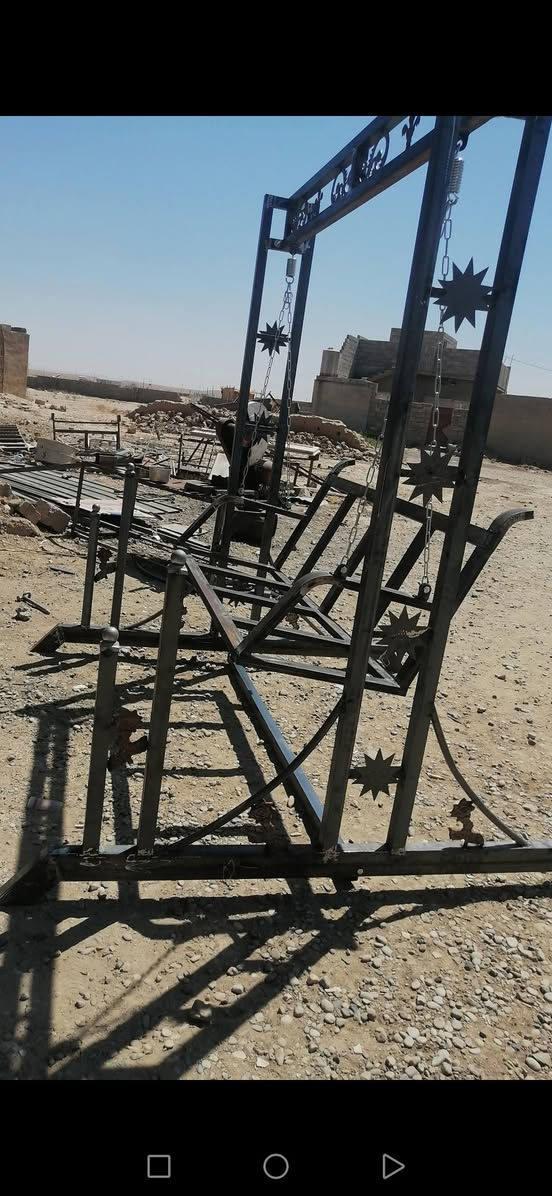حسين حداد لكافة انواع حداده جملونات ديكورات منازل باب خارجي داخلي مرجوحه للاستفسار خاص او واتساب ***********
