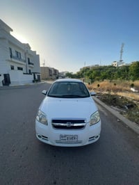 افيو • ٢٠١١ • بنزين