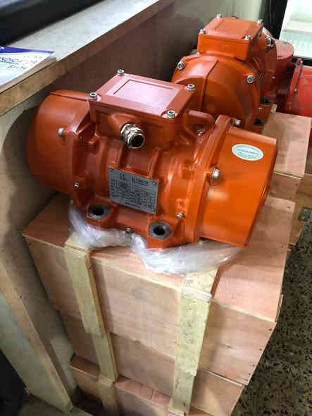 يعلن محلات المستقبل عن توفر جميع أنواع الهزازات 
السنكل والثري فيز 
للاستفسار والطلب اتصال ☎️  ***********
او على واتساب ***********-***********
موقعنا باب الشيخ مقابل مركز باب الشيخ
