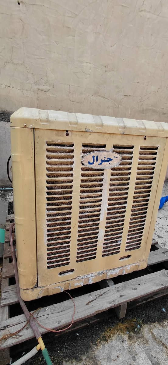 مبردتين مع ثلاجة حجم صغير للبيع كلهم ب ٢٠٠ للتواصل ***********
