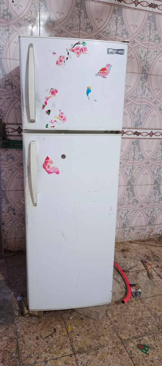 ثلاجه ومجمده للبيع 
مستخدمات وشغالات أثنيهم 
سعر القطعه ب100
العنوان حي اريدو قرب مجمع راهب ال محمد


**إذا كنت صاحب هذا الإعلان وتريد حذفه لأي سبب، رجاءا أرسل رسالة إلى الدعم الفني**