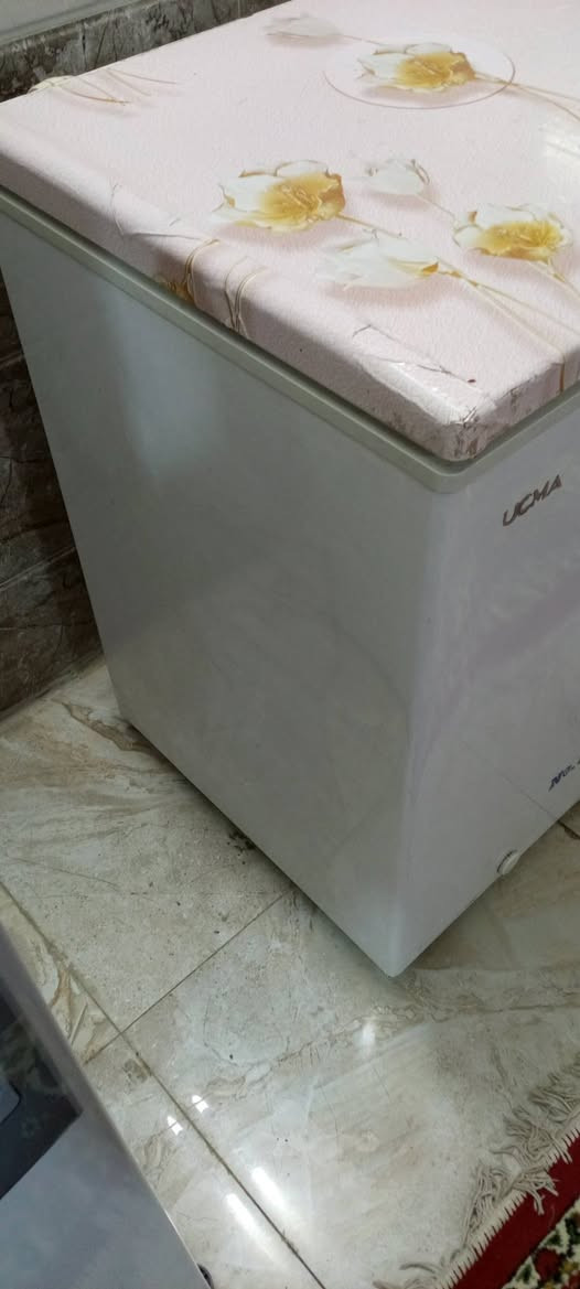 للبيع مجمدة كلش نظيف وشغالة السعر 175وبيهامجال ***********
