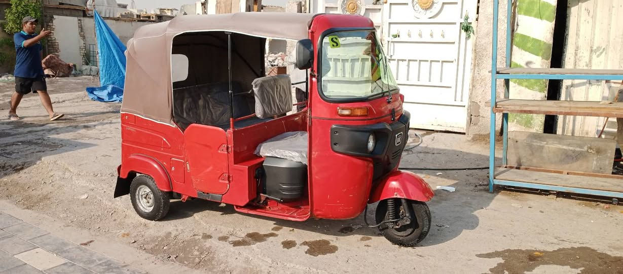 السلام عليكم تكتك 2021 تكتك نضيفه خير من الله مفتوحه مكينه جديده ما مرقمه معامله كامله بس ما مرقمه اورقك ومعامله عارضهة 7100 سبع ملايين 100الف بيهة مجال قيل  مكاني الكماليه شارع جامع ما متواجد فيس فقط وتساب وخط ستفسار *********** مستعجل عل بيعه
