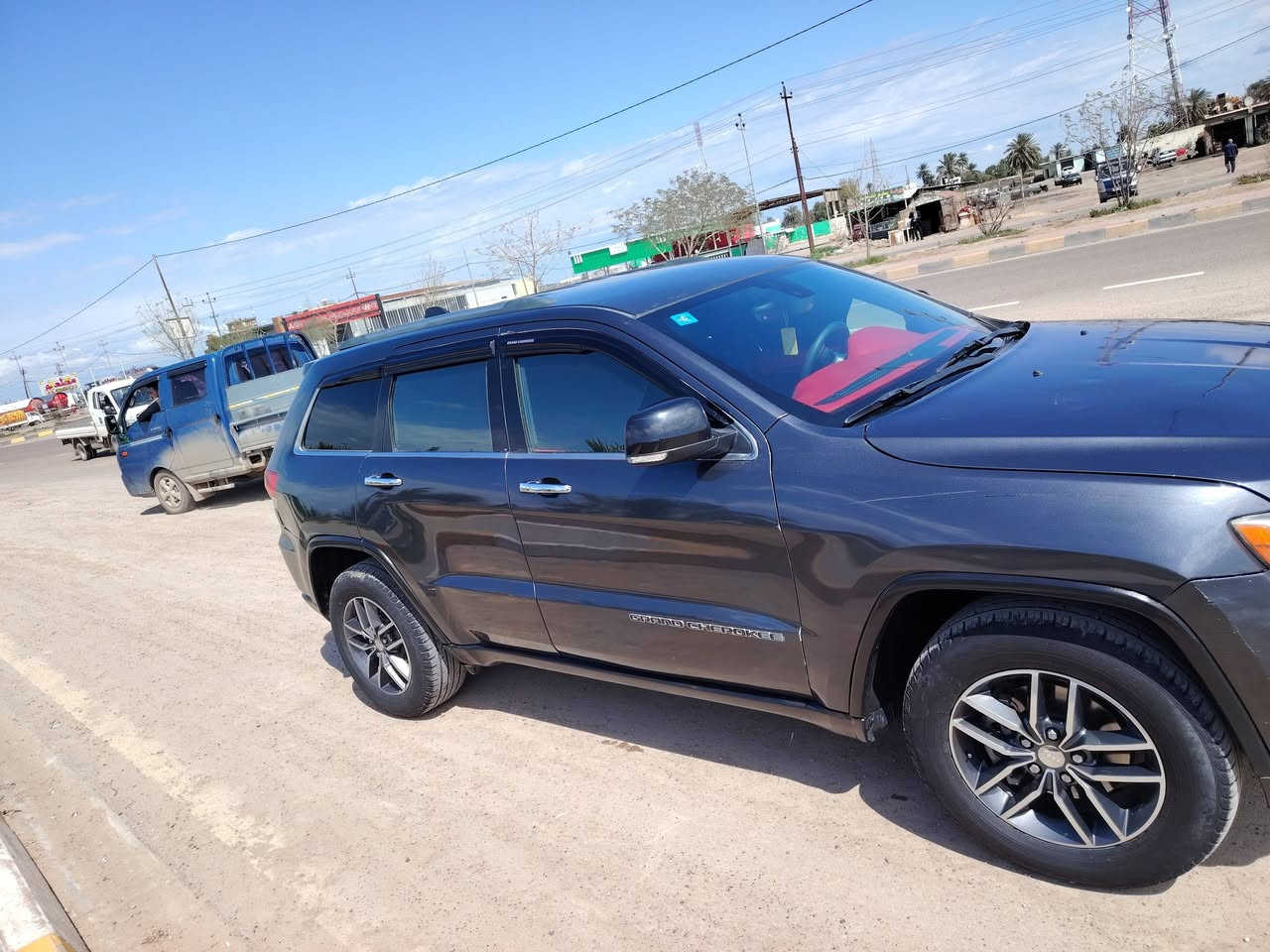 سلا عليكم
جيب لاريدو موديل ١٨
رقم بغداد دولي تحويل ثاني يوم
صدر أمامي خلفي جديد
ترايه ناعم حيل
كير ومحرك  خير من الله
تبريد قطعتين
6 سلندر
اناره مخفيه داخل البوب
مودات قيادة
حساسات أمامي خلفي
كامرة خلفي
فول تحكم بشاشه
كشنات جلد-كهرباء
كشنات تدفئة
استيرن تدفئة
جنطة كهرباء وشفط
هزه جديده
اربع بصمات السيارة
 حادثه بصور
وبيه قطع صبغ ابيع احزام بدون
داواخل لغد شاصي مكفول 
العنوان صلاح الدين الدجيل
الاستفسار الاتصال على الرقم ***********
