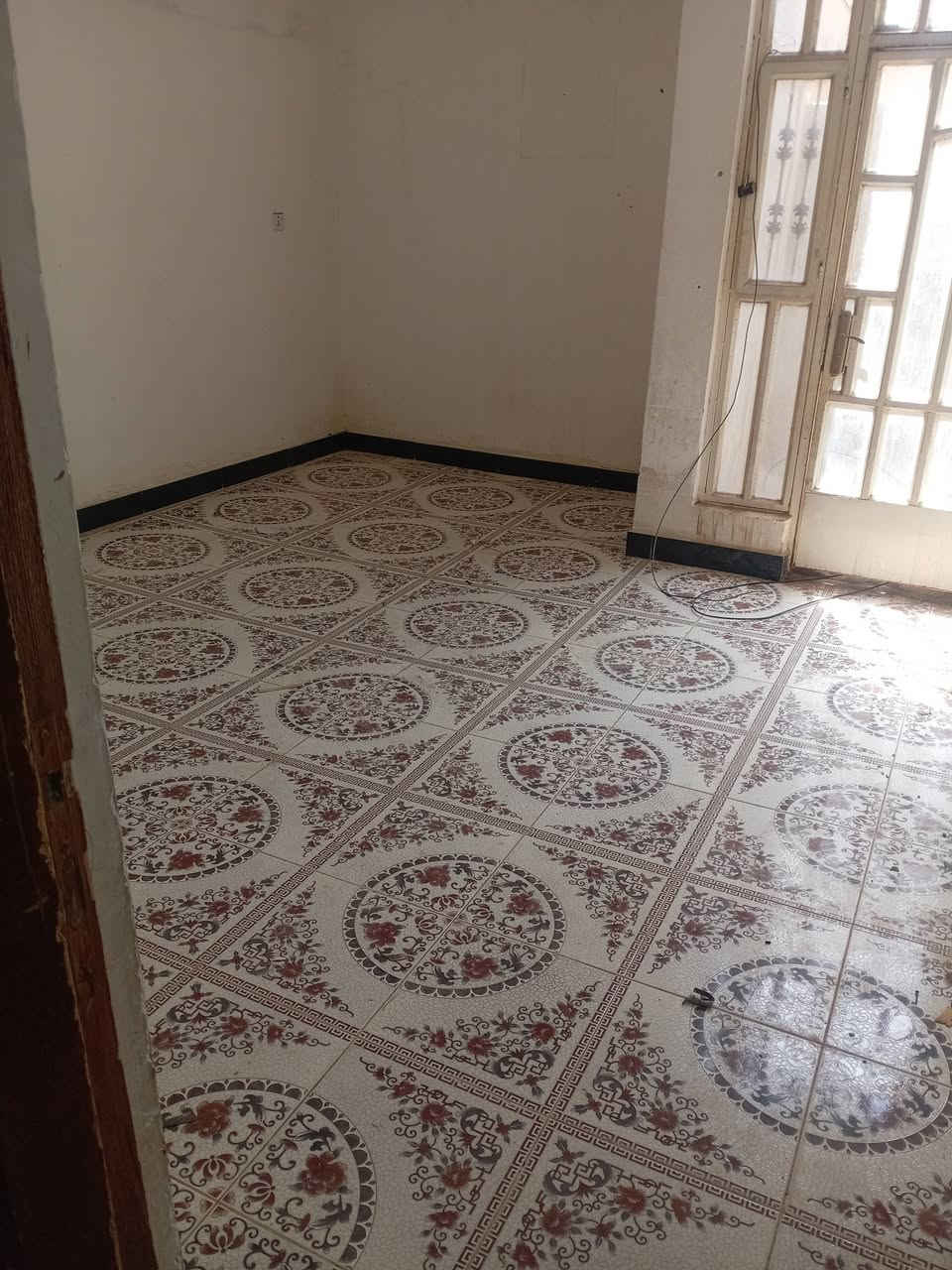 🏛️  دار سكني للإيجار 
  🏛️
____
🔰 الموقع  ام الخيل الثانيه   ➡️
----------------------------------------
🔳 طابو  
-----------------------------
💎 تفاصيل البيت 💎  
____

🔹   ٢غرف نوم  ▶️
🔹. صاله ▶️
🔹مطبخ  ▶️
🔹مجاميع صحيه داخليه 

--------------------------------

للأستفسار أكثر مراسلة الصفحه اول الاتصال على الأرقام
___________     ____________
📲*********** واتساب اتصال  
📲*********** واتساب اتصال 
___________     ____________

او زيارة موقعنا (( ام الخيل الأولى سوق العصري مجاور بيت حواء متواجدين من الساعه 🕒 3️⃣ عصرآ إلى الساعه 🕘9️⃣ مساءً))
