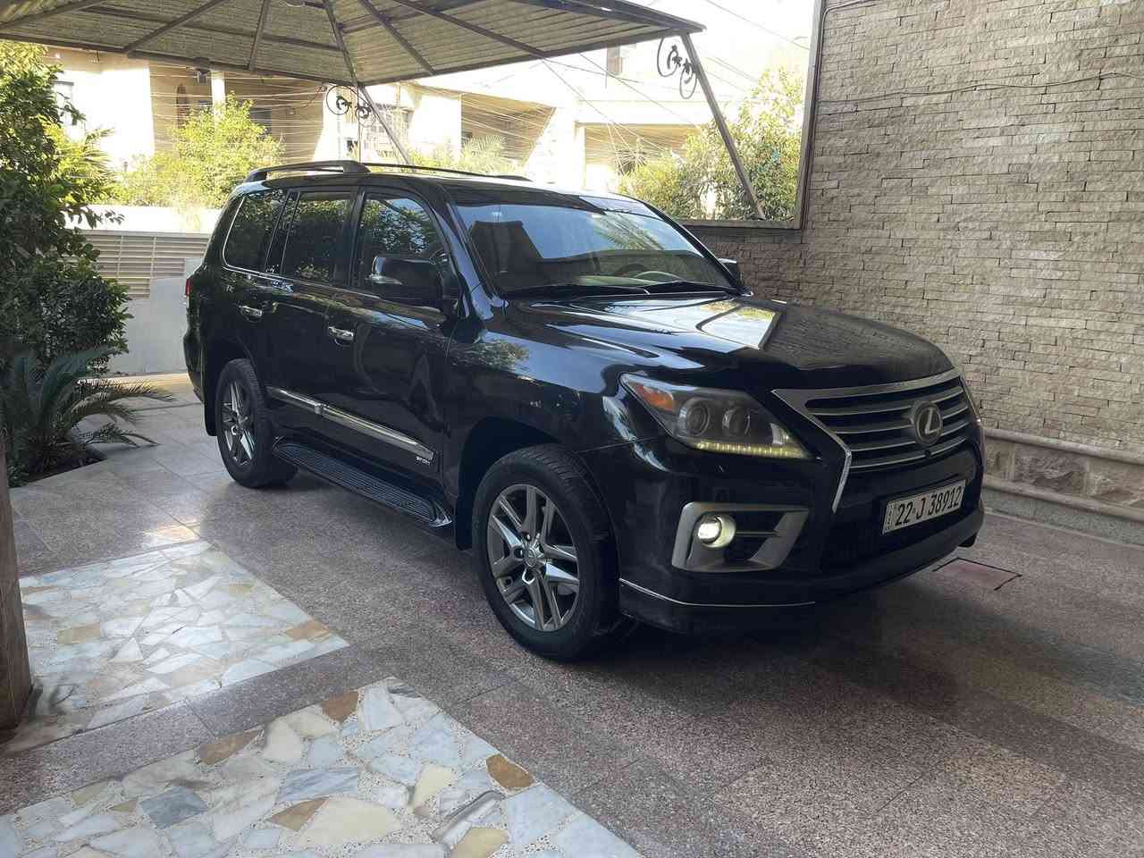 لكزز ٢٠١٣  بريم فــول فول
Lexus lx  570   2013   
 رقم اربيل الانكليزي باسمي 
مواصفات الكزز معروفة فول الفول 
بصمة /سلايت فتحة /ديفدي
5 كامرات/ثلاجة/داخل قرميدي /لايت زينون/كشنات جلد/كشنات تبريد تدفئة /كشنات/خزن ميموري /جكات /نظام إيكو سبورت/ستيرن كهرباء  /مري شفط/باب صندوك/كهرباء/رادار أمامي 
بيها شخط صار بين الباب والجاملغ فقط بدون حادث بدون دواخل وبارد باب خلفي على كده تكحيل كارت 
محرك كير كفالة ومامفتوح صدر ع وضع الشركة تبريد ثلج 
٣٥٩ ماكو هذا الموديل بهيج سعر 
بالعافيه ع ياخذها 
مكاني بغداد العامريه 
***********
